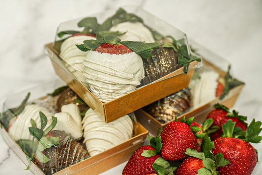 Cajas de fresas con chocolate