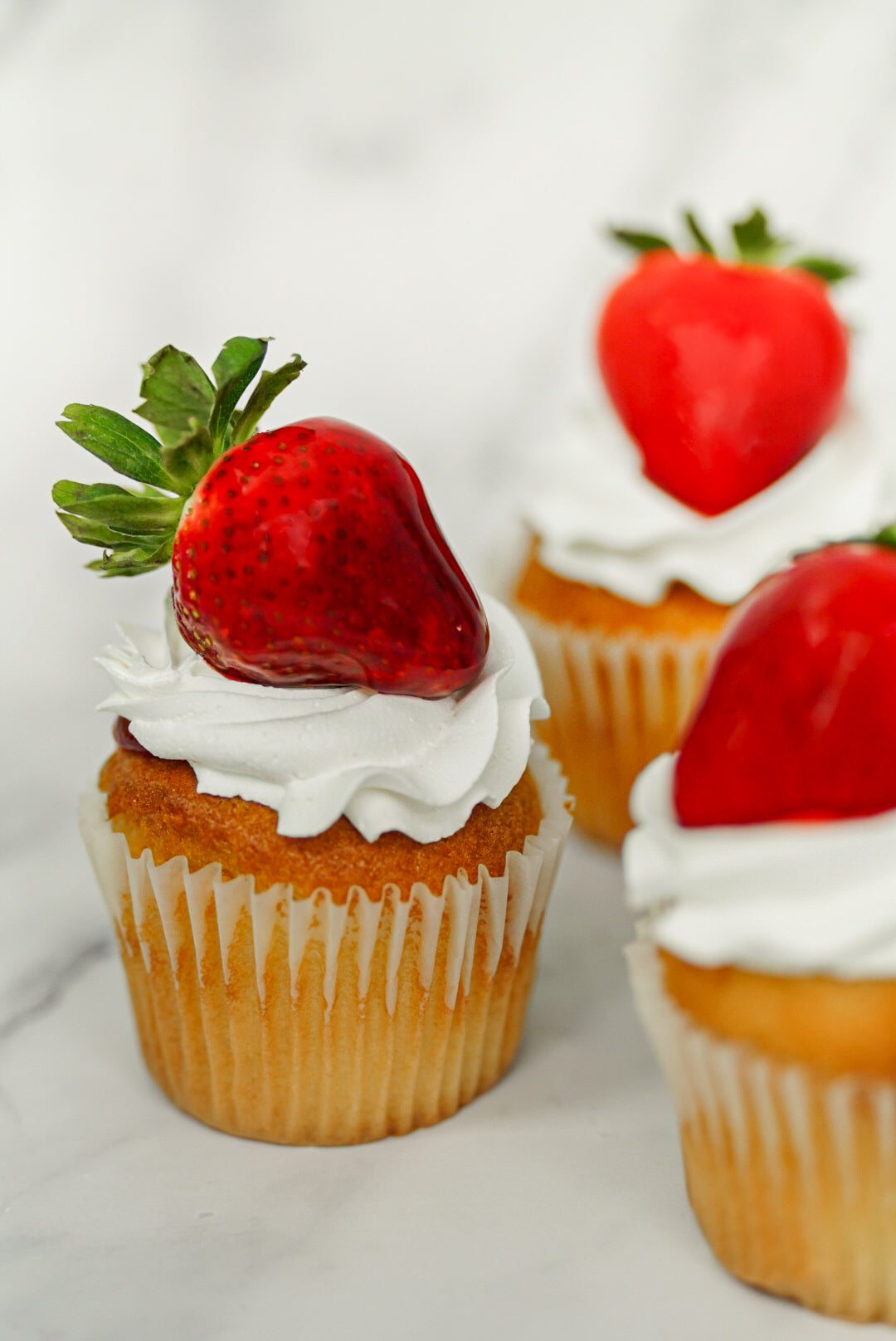 Cup cake Vainilla relleno de fresa